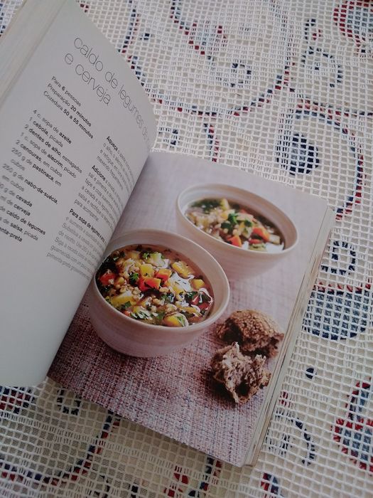 Livro 200  Receitas Cozinha Vegetariana dr Louise Pickford