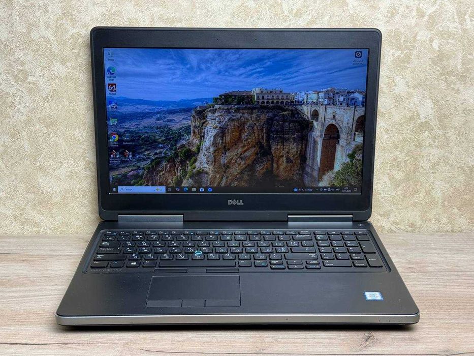 Игровой DELL Precision 7510 FHD ips i7-HQ 8 потоков GPU 2gb 16/SSD500