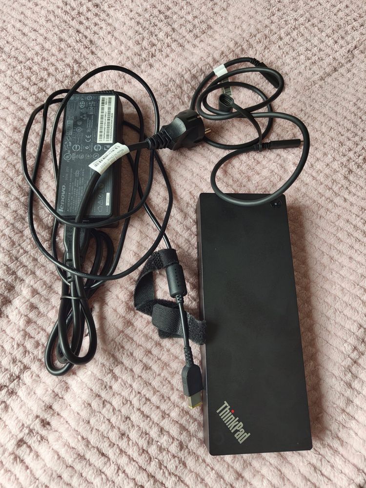 Stacja dokujaca Lenovo Thinkpad 40af z zasilaczem