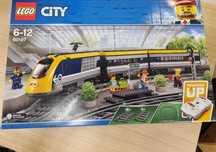 Lego 60197 pociag pasazerski z klocków