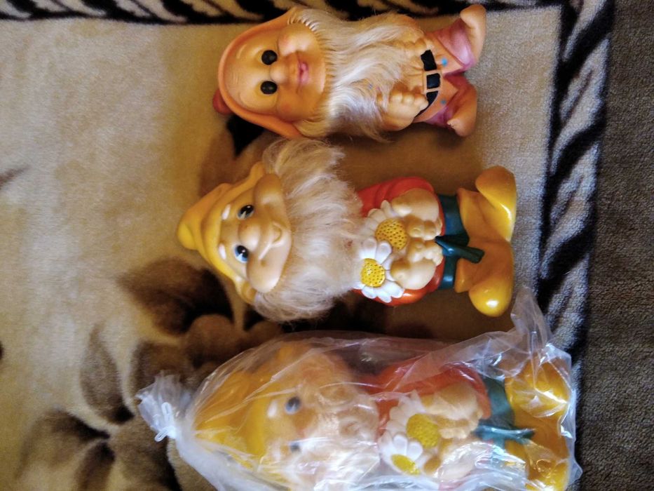 Продаю  Гномы  новые радянських часив