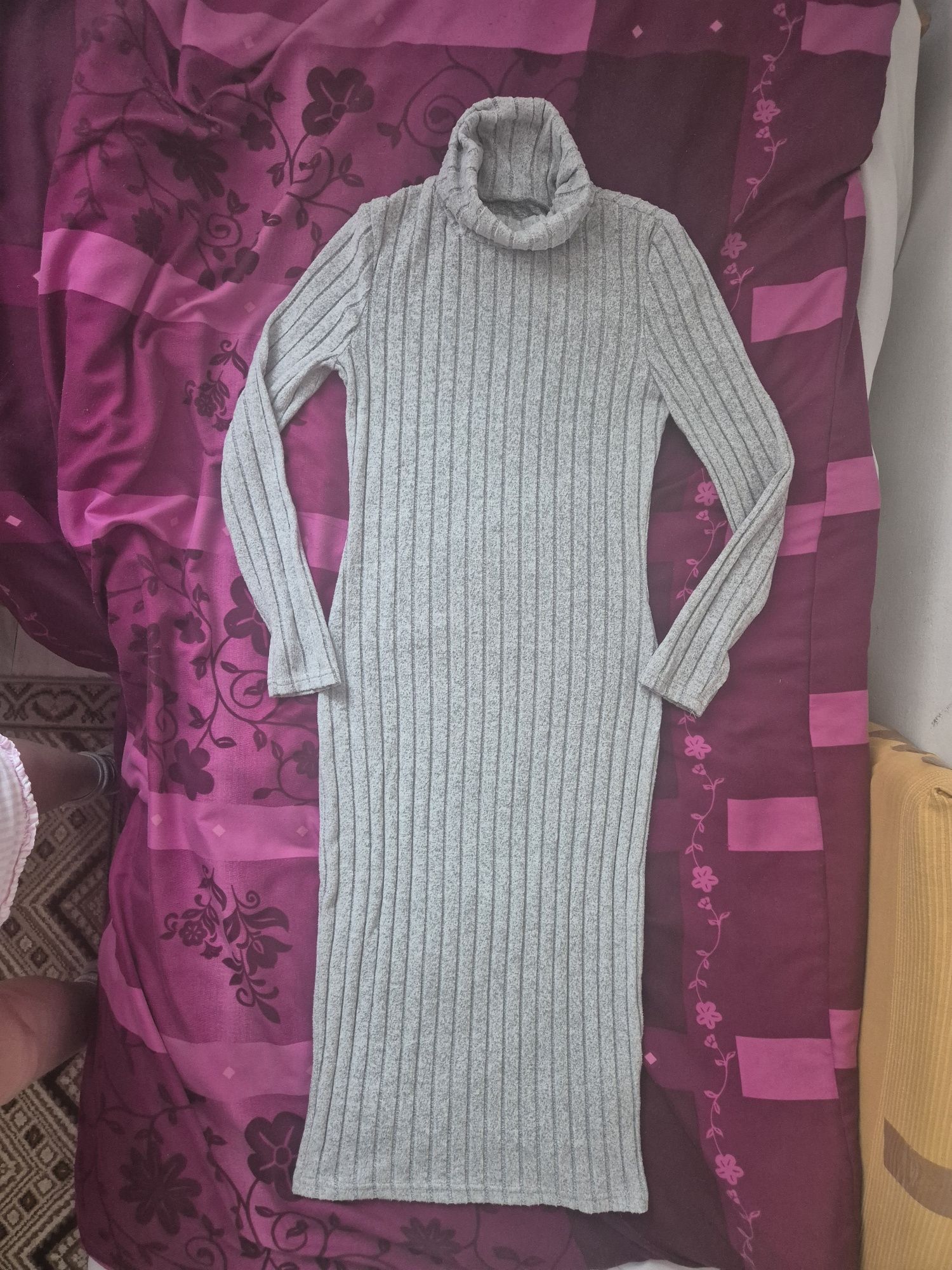 Szara sukienka midi S/M