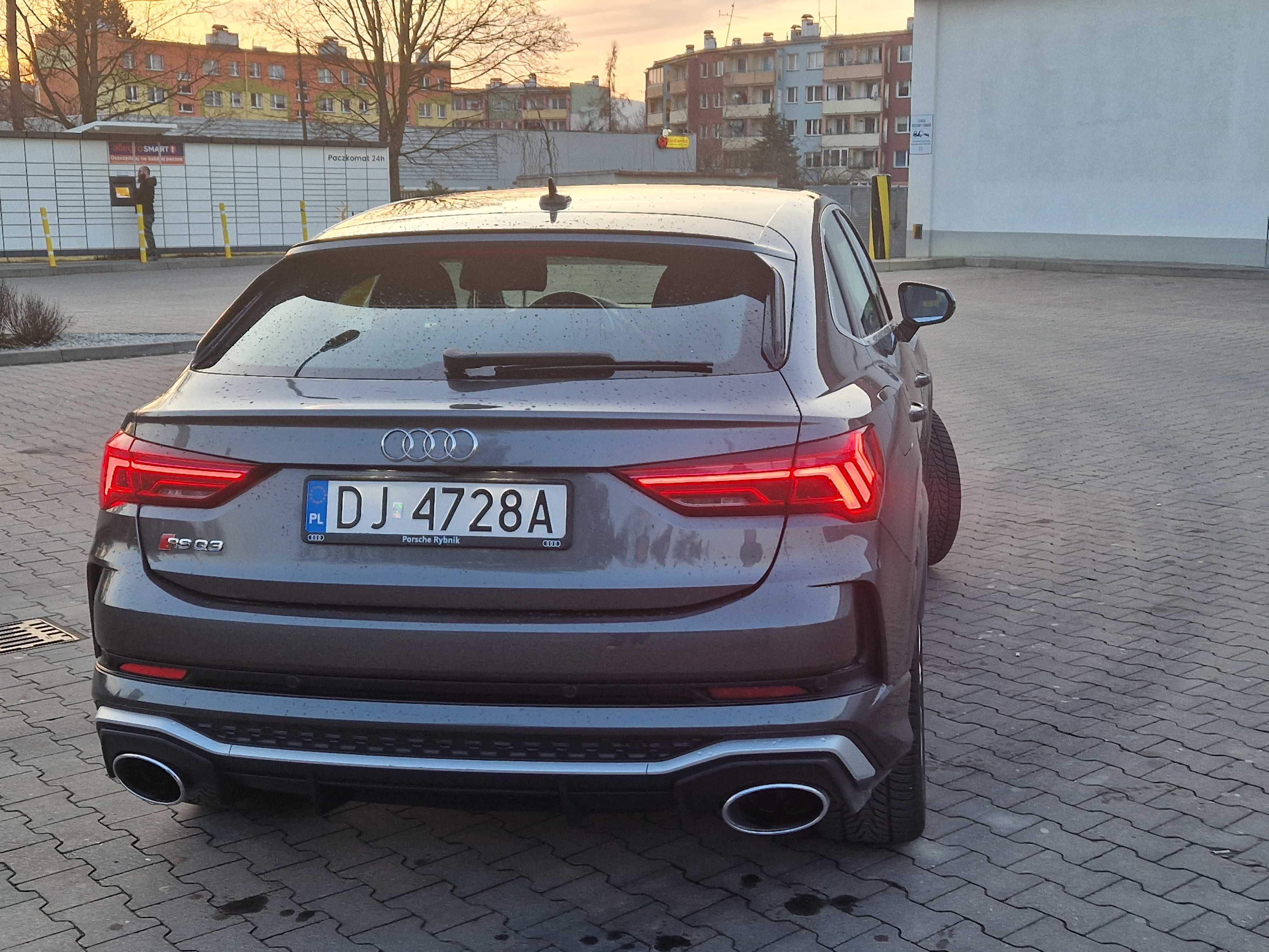 Sprzedam AUDI RSQ3