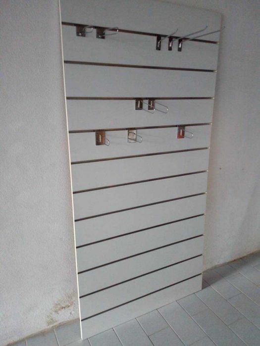 Suportes cromado Novos para placas para lojas roupas e outros desde 2€