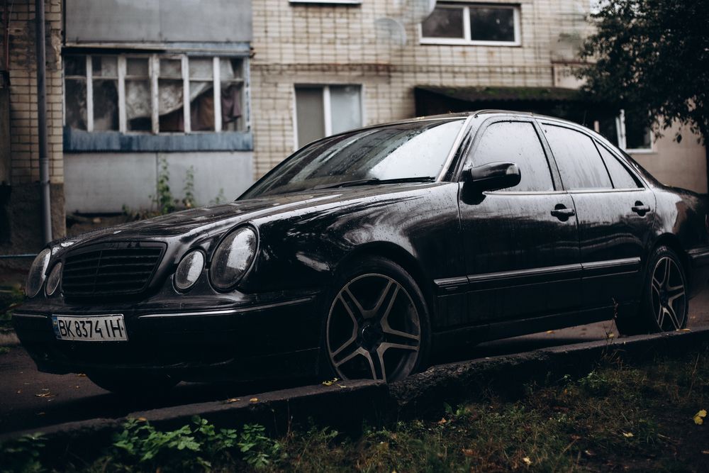 Продам Mercedes W210 2.7 Diesel