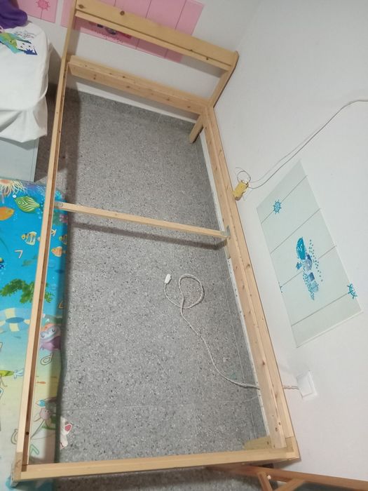 Cama de solteiro IKEA