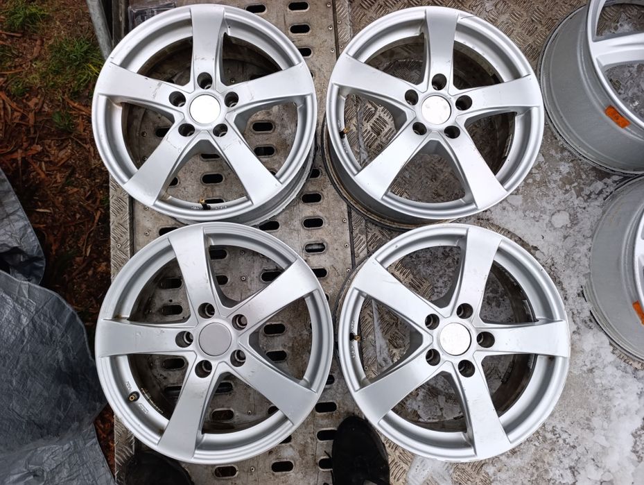 Meriva B Astra H felgi aluminiowe 16 cali ładny stan  5x110