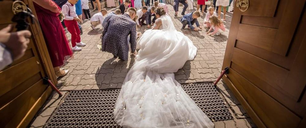 Suknia ślubna księżniczka i dodatki