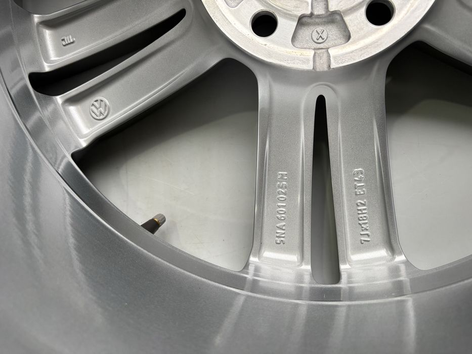 диски VW R-line R18 7Jx18H2 ET44 ЦО 57.1 Tiguan