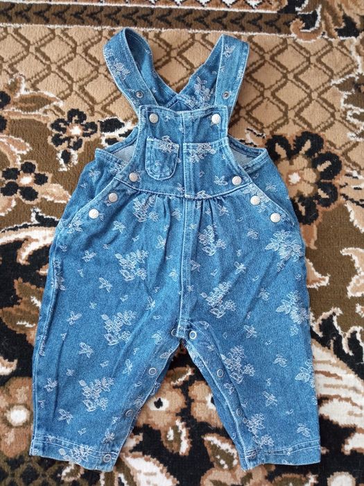 Джинсовий комбінезон на дівчинку