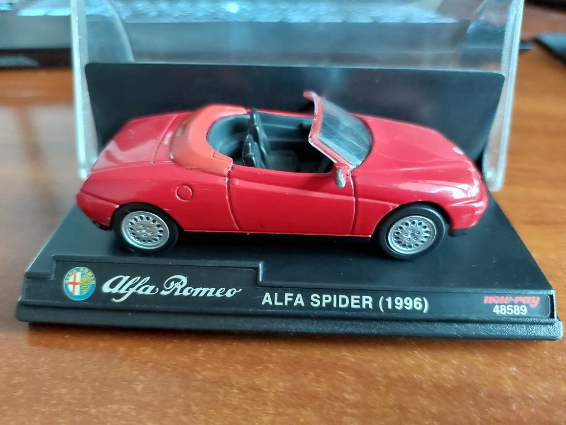 Miniatura Alfa Romeo Spider 48589 new-ray