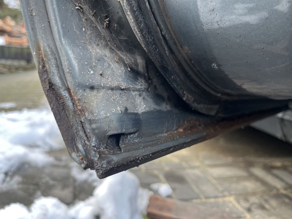 Drzwi lewy tył BMW E32 delphin
