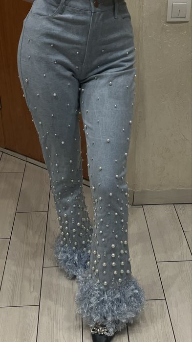 Джинси Asos з перлинами та пірʼям, висока посадка