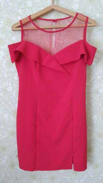 Плаття нарядне 46 розміру.