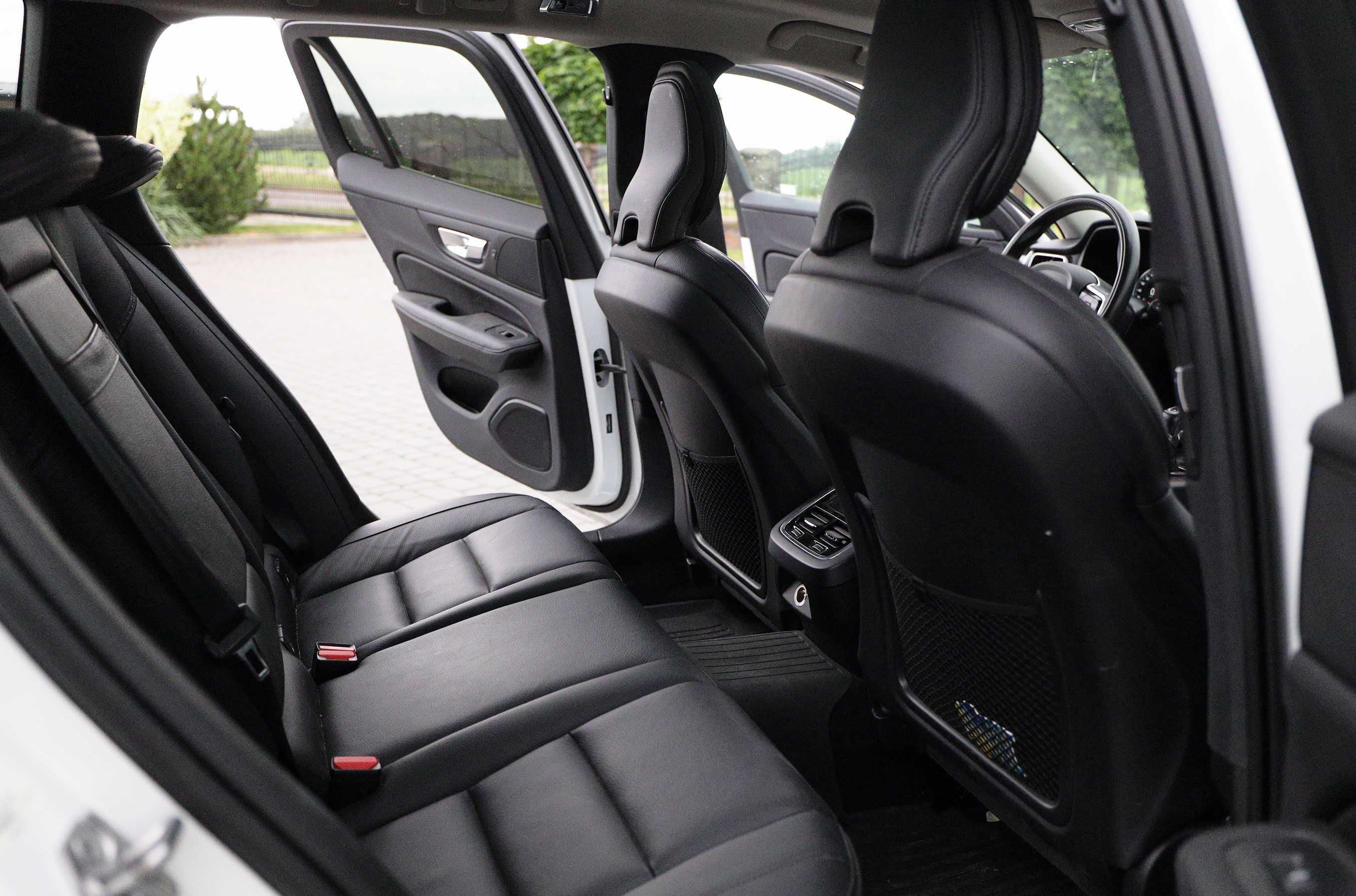 VOLVO V60 Cross Country T5 2020