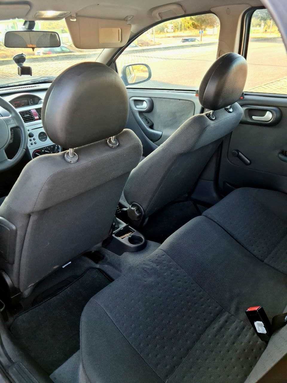 Oportunidade - Opel Corsa 1.3 cdti