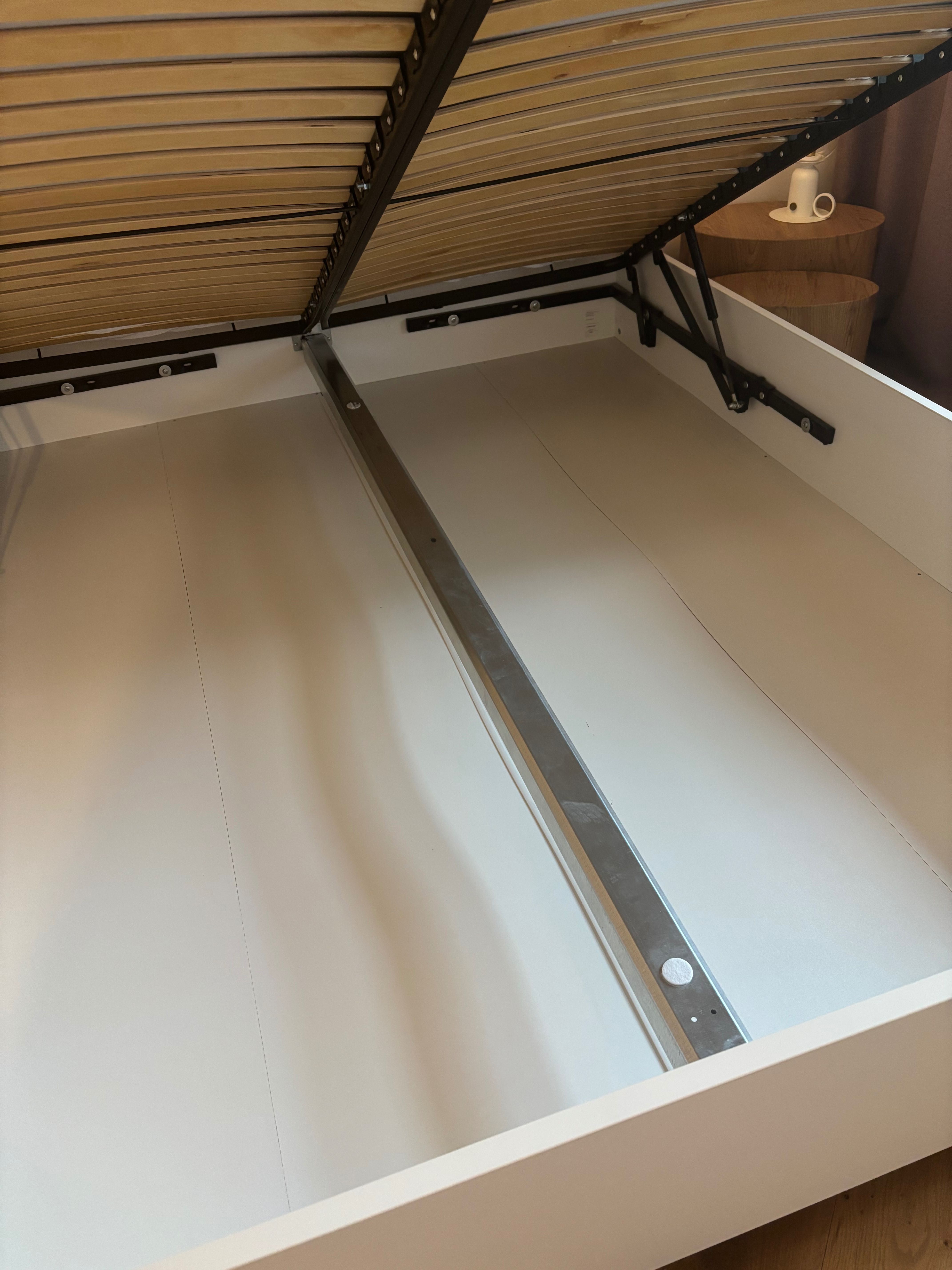 Łóżko 160x200 SIMPLE VOX białe z materacem Ikea