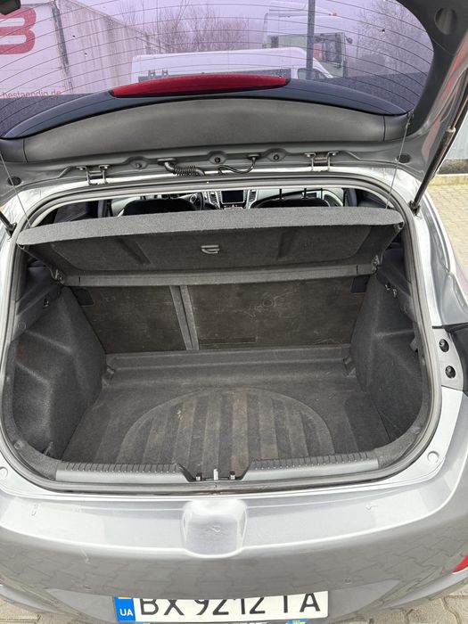 Продам авто надійне економне м'яке доглянуте питання по телефону