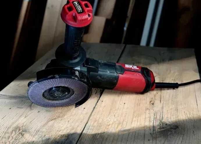 Кутова шліфувальна машина SKIL 9151 GB (125 мм, 1010 Вт) VRS+ болгарка