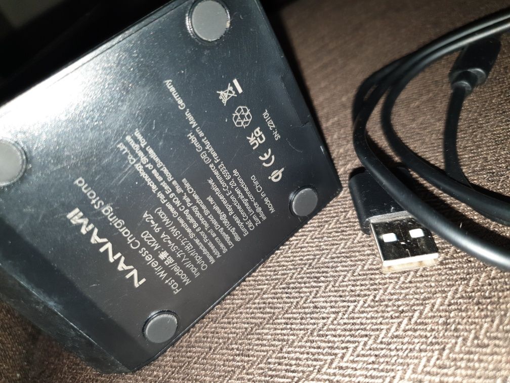 Ładowarka indukcyjna bezprzewodowa Nanami M220 Fast Charge