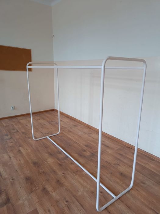 Stojak 6 m przestrzeni do wieszania