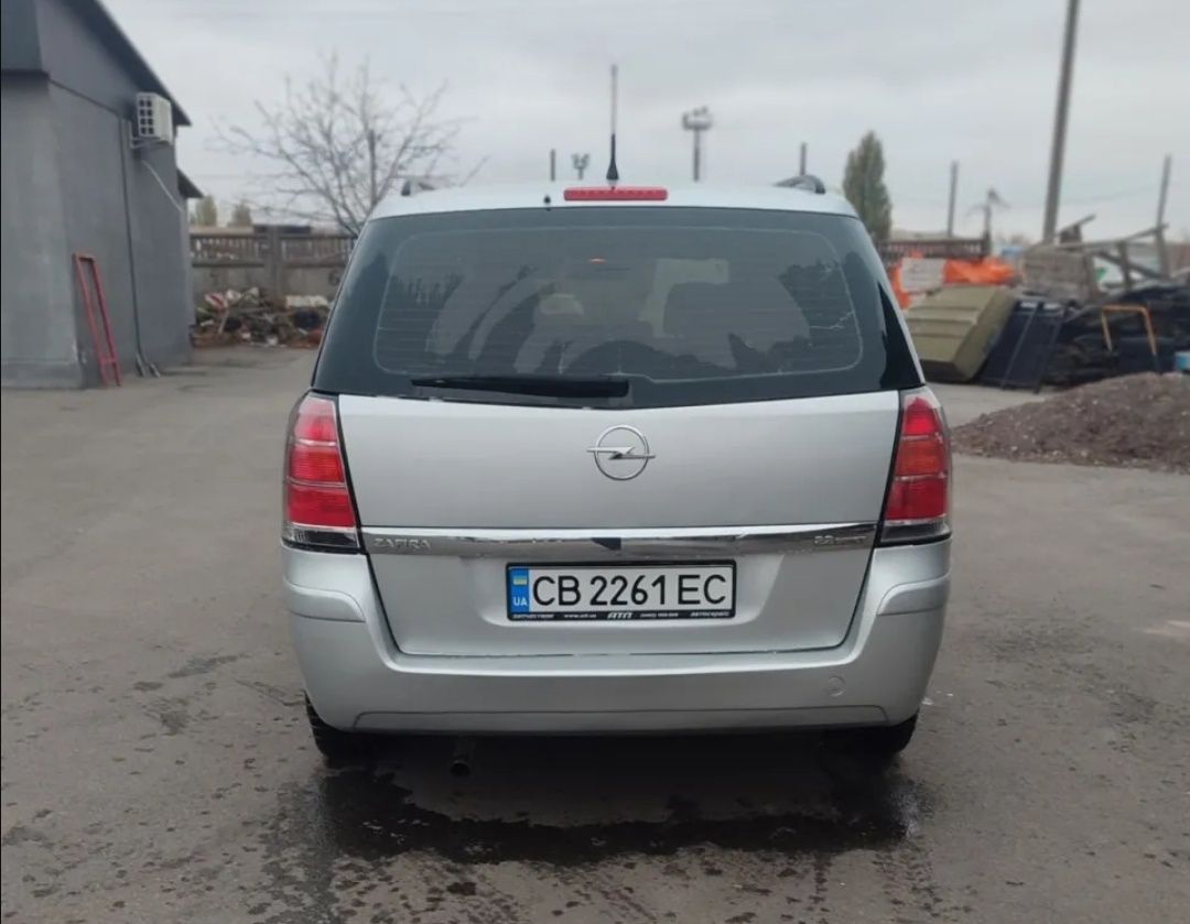 Opel Zafira B 2,2бензин