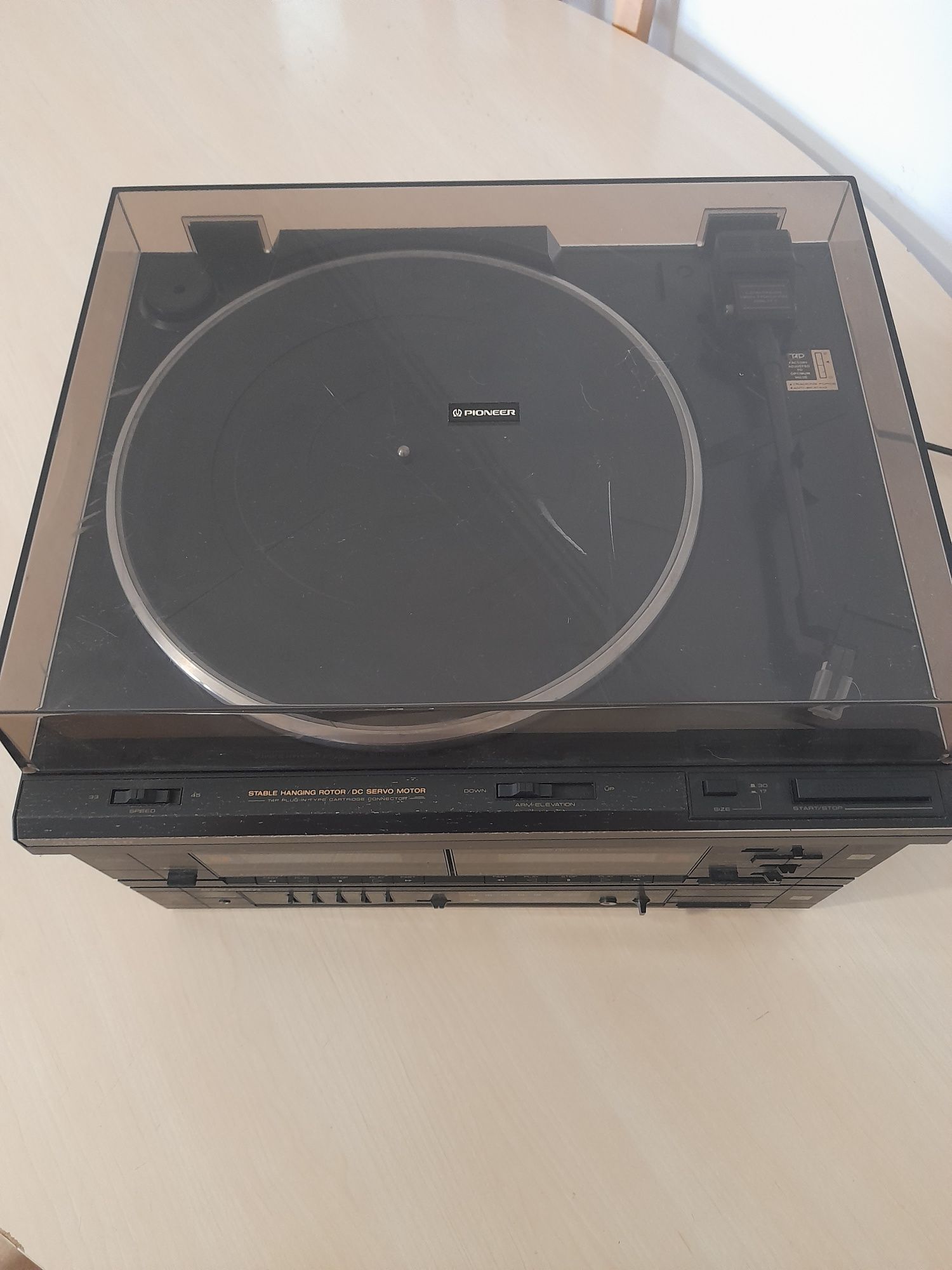 Pioneer Full automatic stereo turntable PL888z