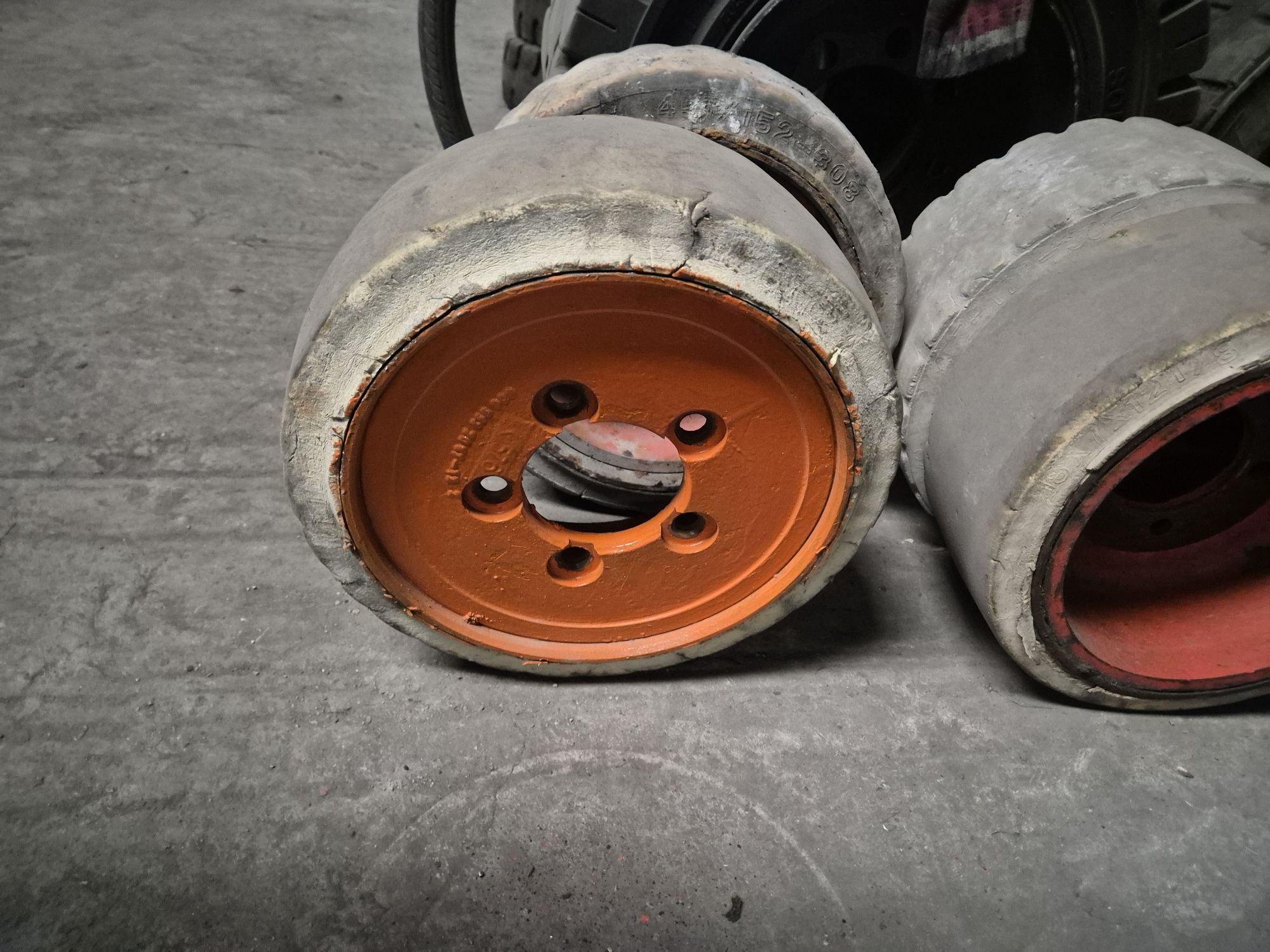 Opony, Koła 18x7-8 Linde H14, H16, H18, Jungheinrich
