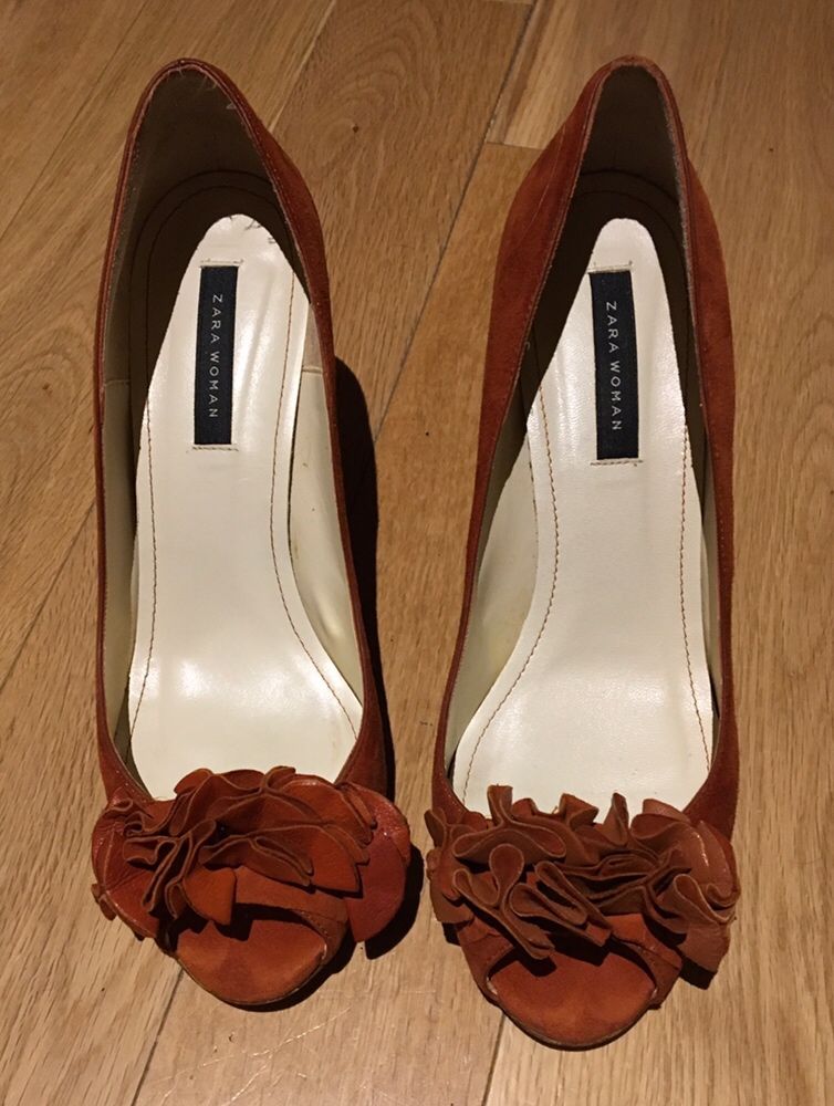 Sapatos camurça laranja Zara