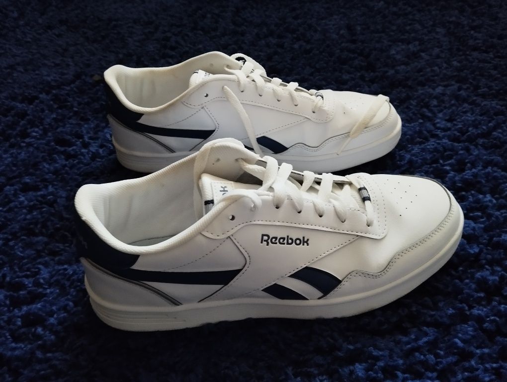 Super buty firmy Reebok w rozmiarze 45