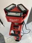 MILWAUKEE M18 HSAL Lampa stojąca LED 3000lm