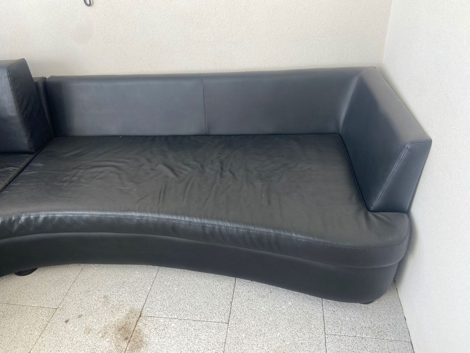 Sofá preto usado