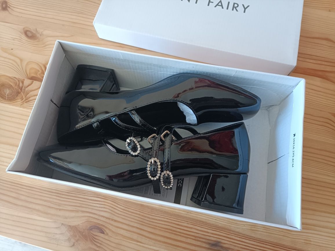 NOWE Buty damskie czarne lakierowane 38 Jenny Fairy