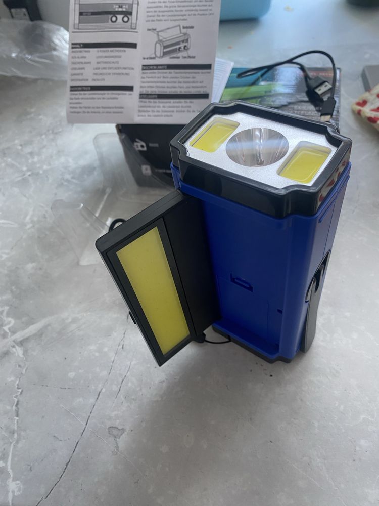 Przenośne Radio FM  Solarne Korbowe Powerbank