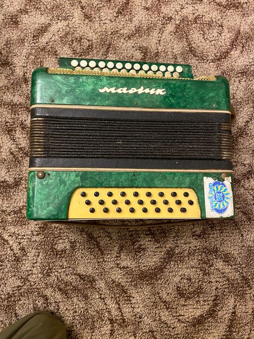 Продам гармошку СССР