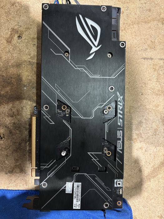 Видеокарта rx5700xt asus rog strix