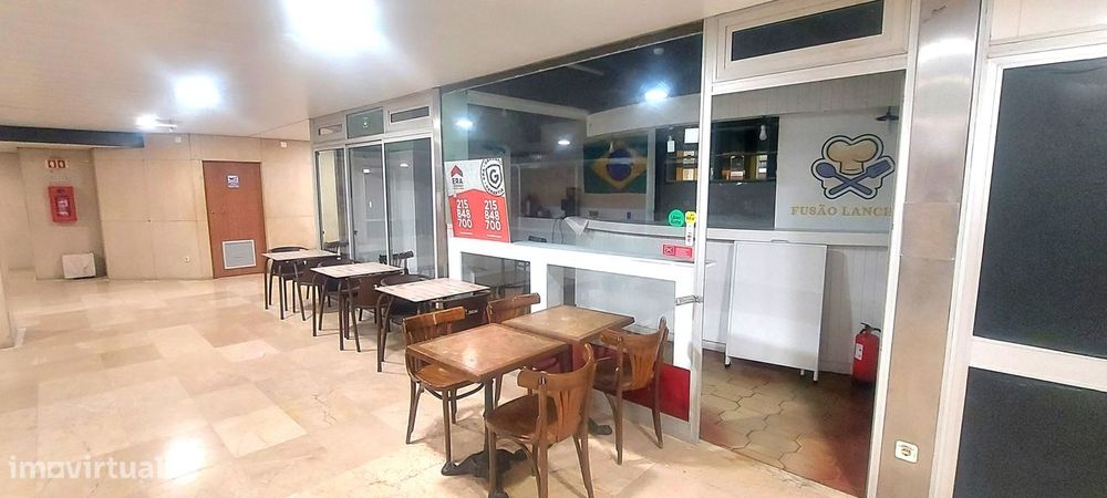 COSTA DE CAPARICA - Estabelecimento no Centro Comercial Oceano