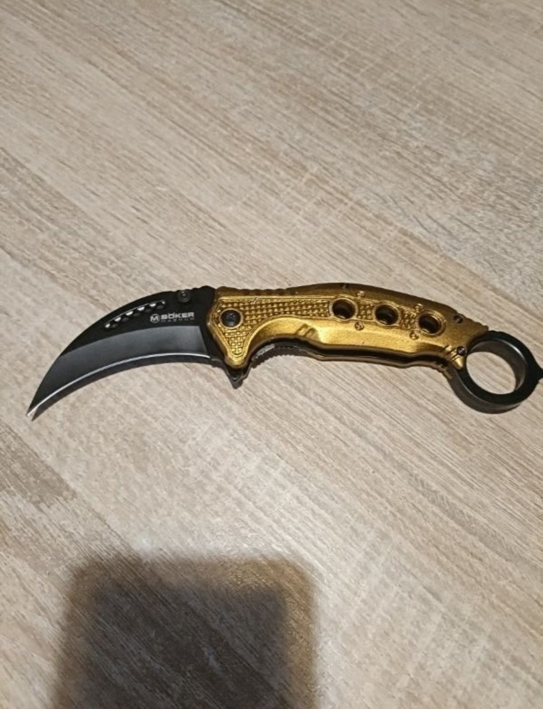 Nóż boker magnum