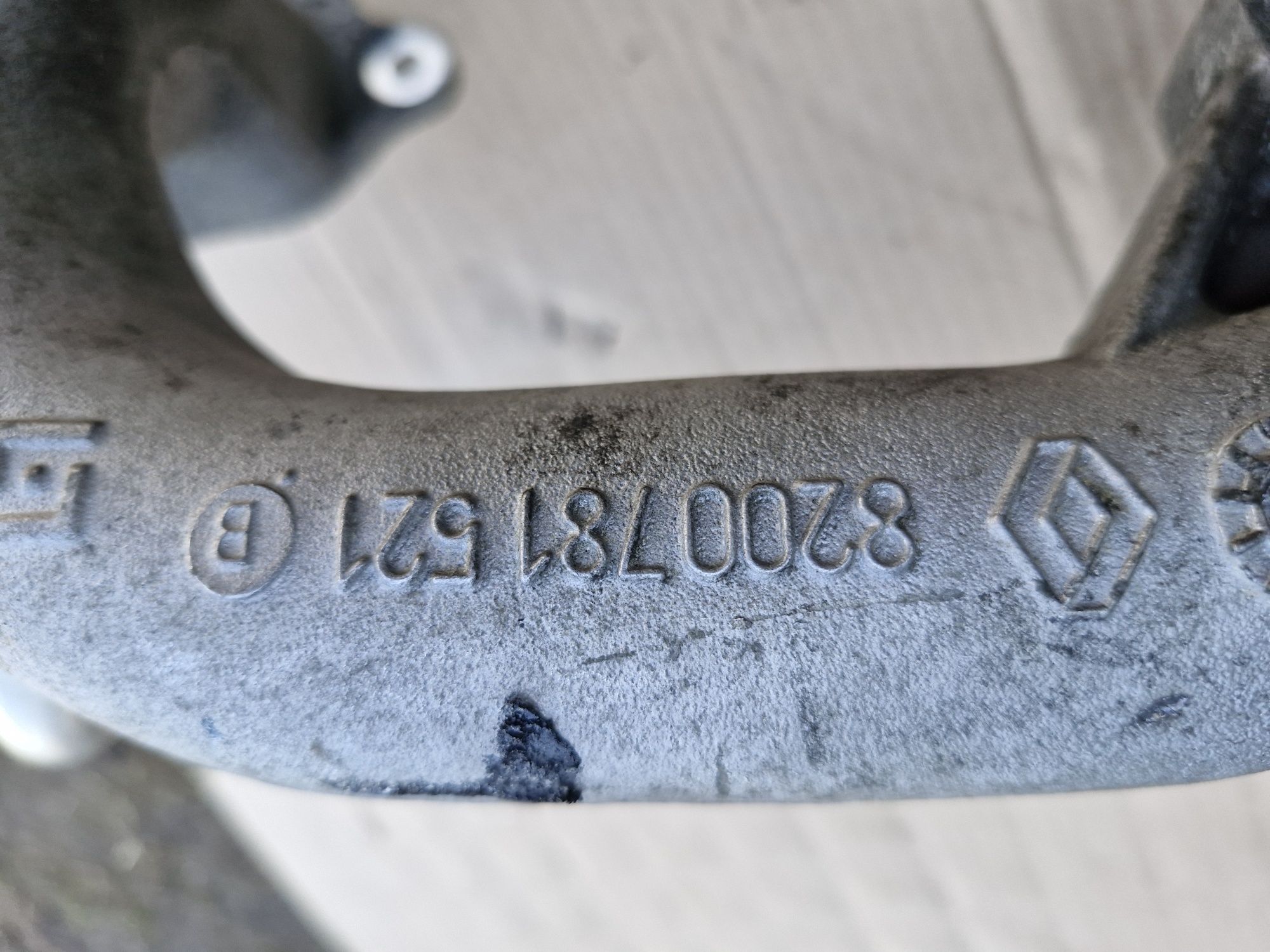 Przepustnica  rura powietrza renault 1.9 dci