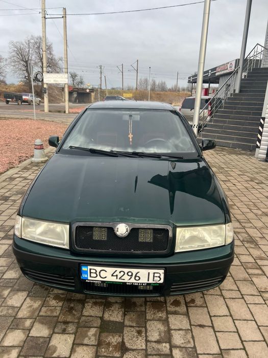 Авто Шкода Октавія Тур