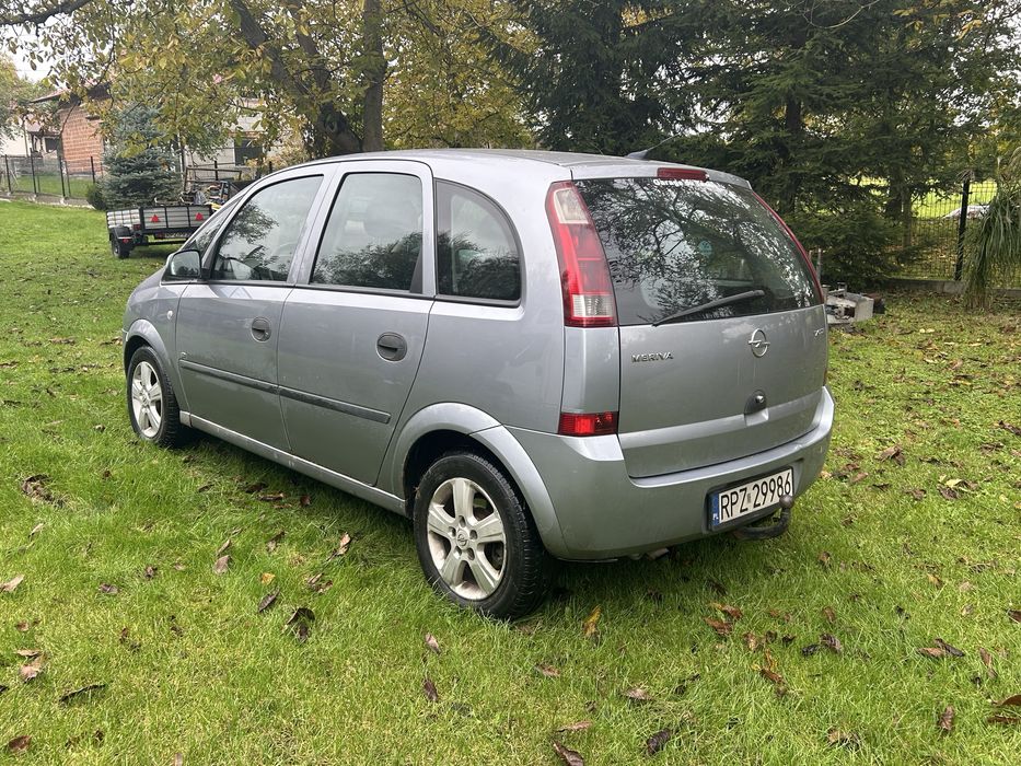 Opel Meriva 1.6.  2004