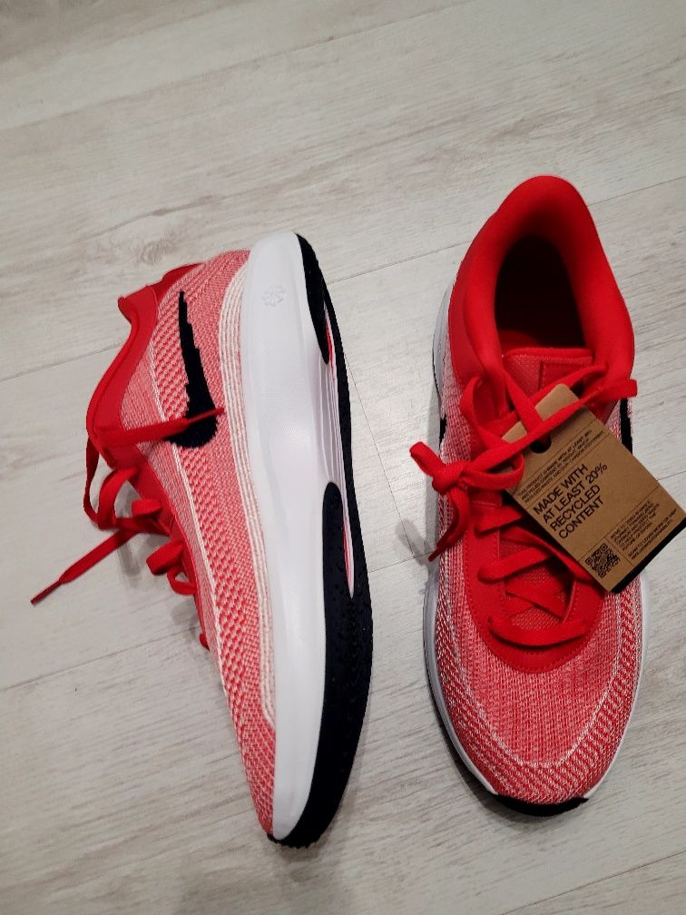 Кроссовки NIKE G.T. Hustle Academy нові original