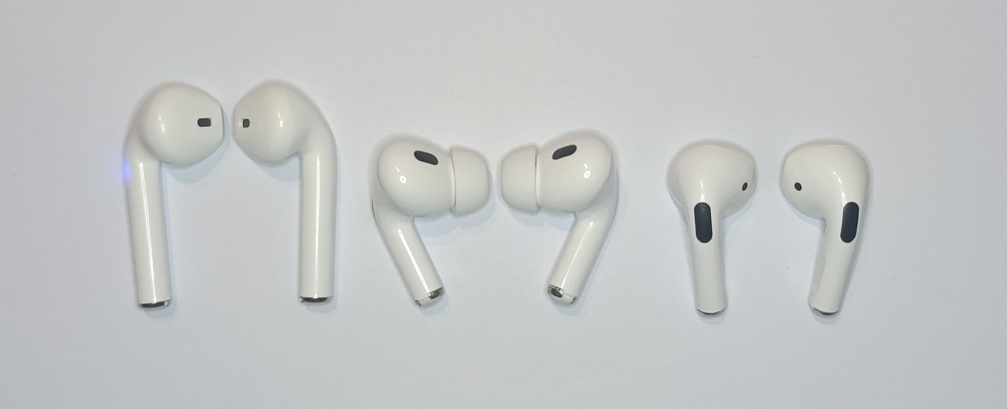 Навушники бездротові AirPods.
