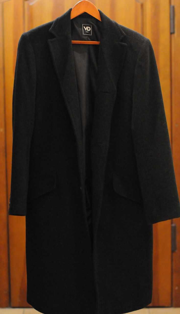 Продам вживане чоловіче  пальто WD One преміум якості розміру L