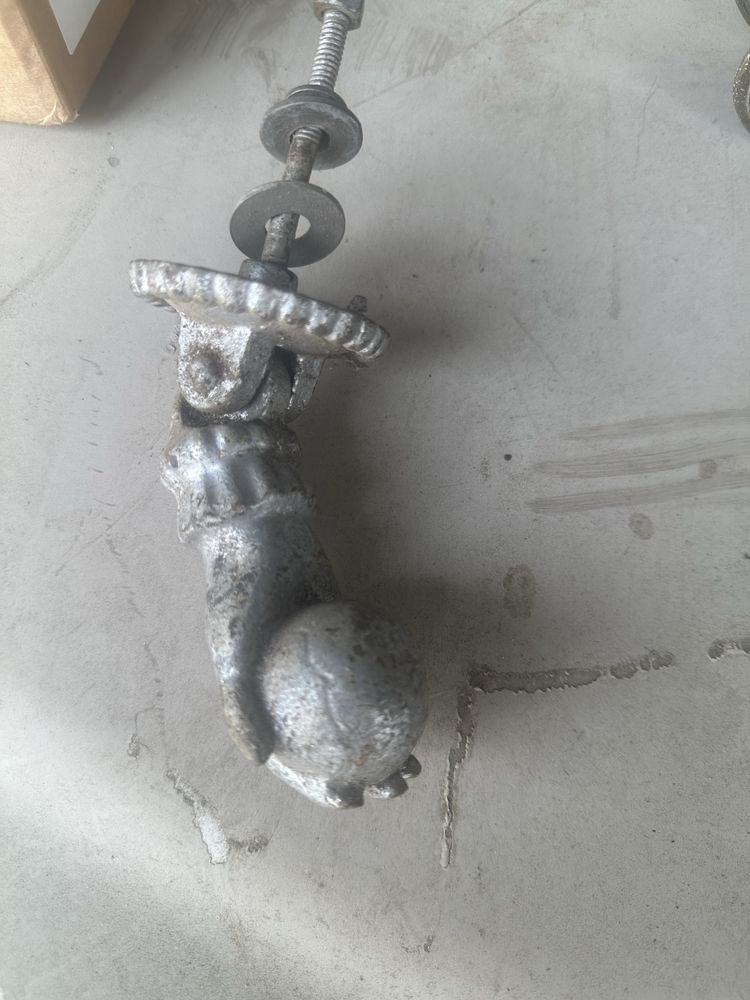 Aldrava de porta antiga