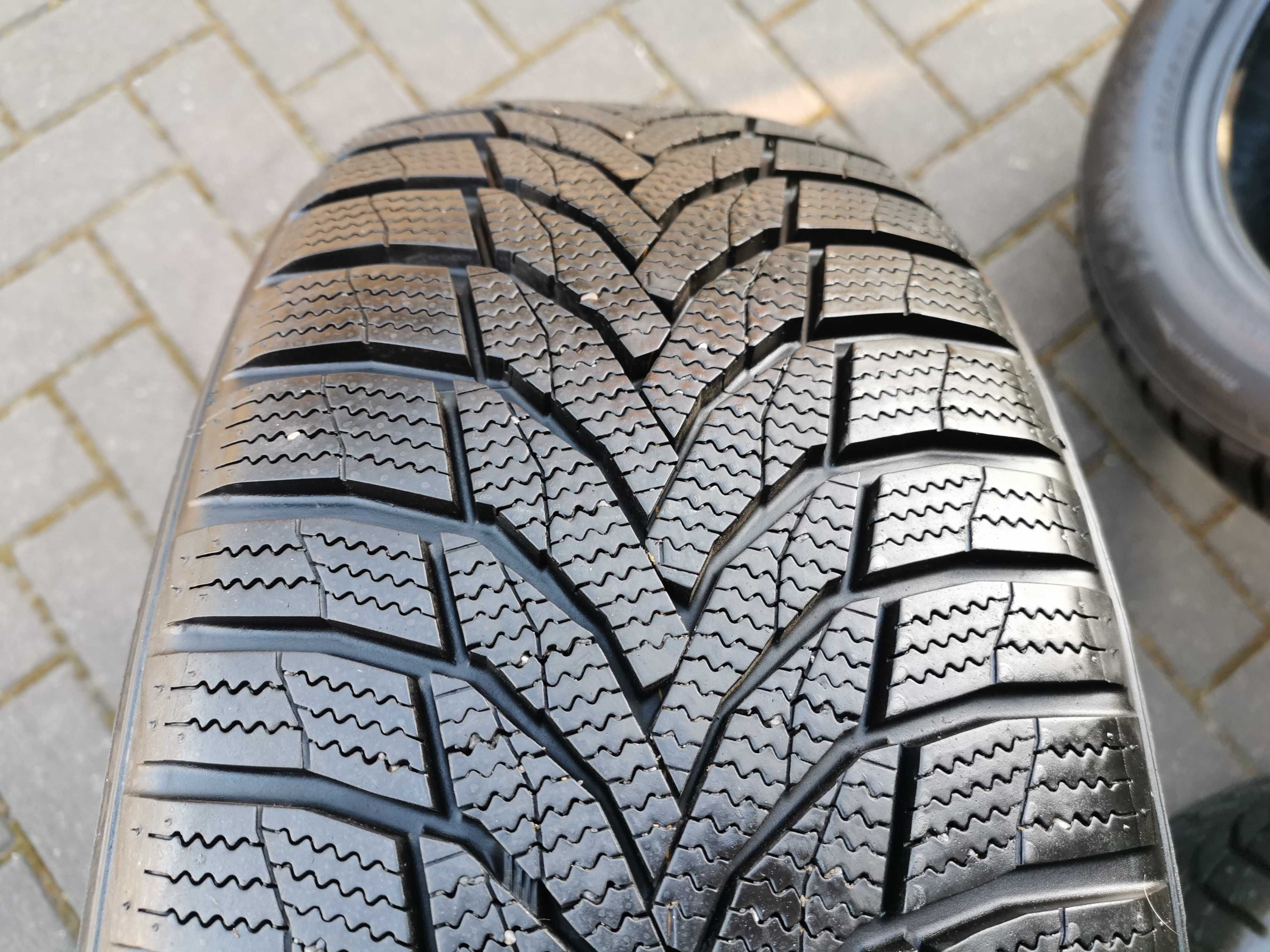 225/55 97H R17 NEXEN WU7 7.5mm 2022r Zimowe Opony 4szt Ładne