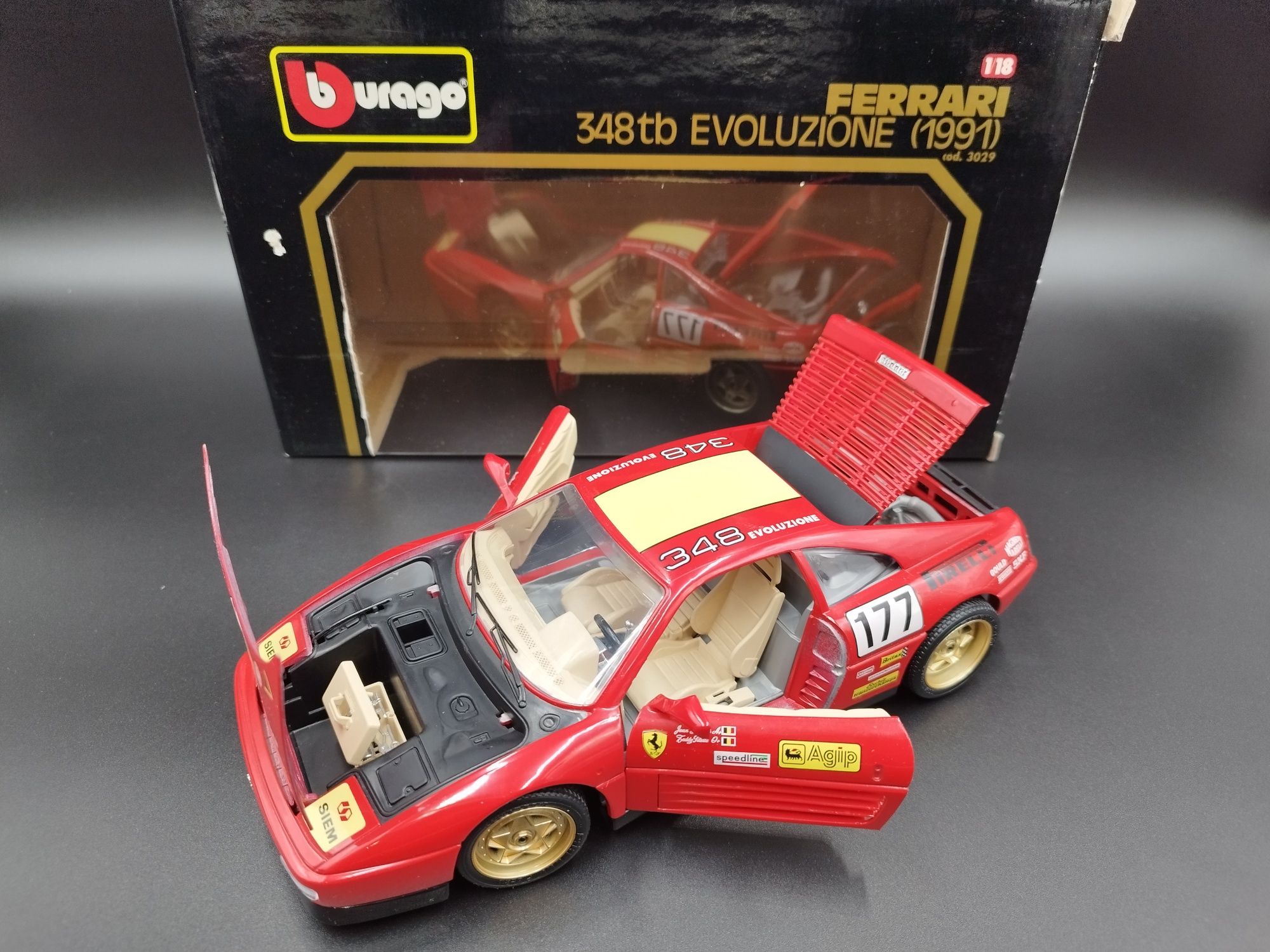 1:18 Bburago 1991 Ferrari 348tb Evoluzione #177 model używany