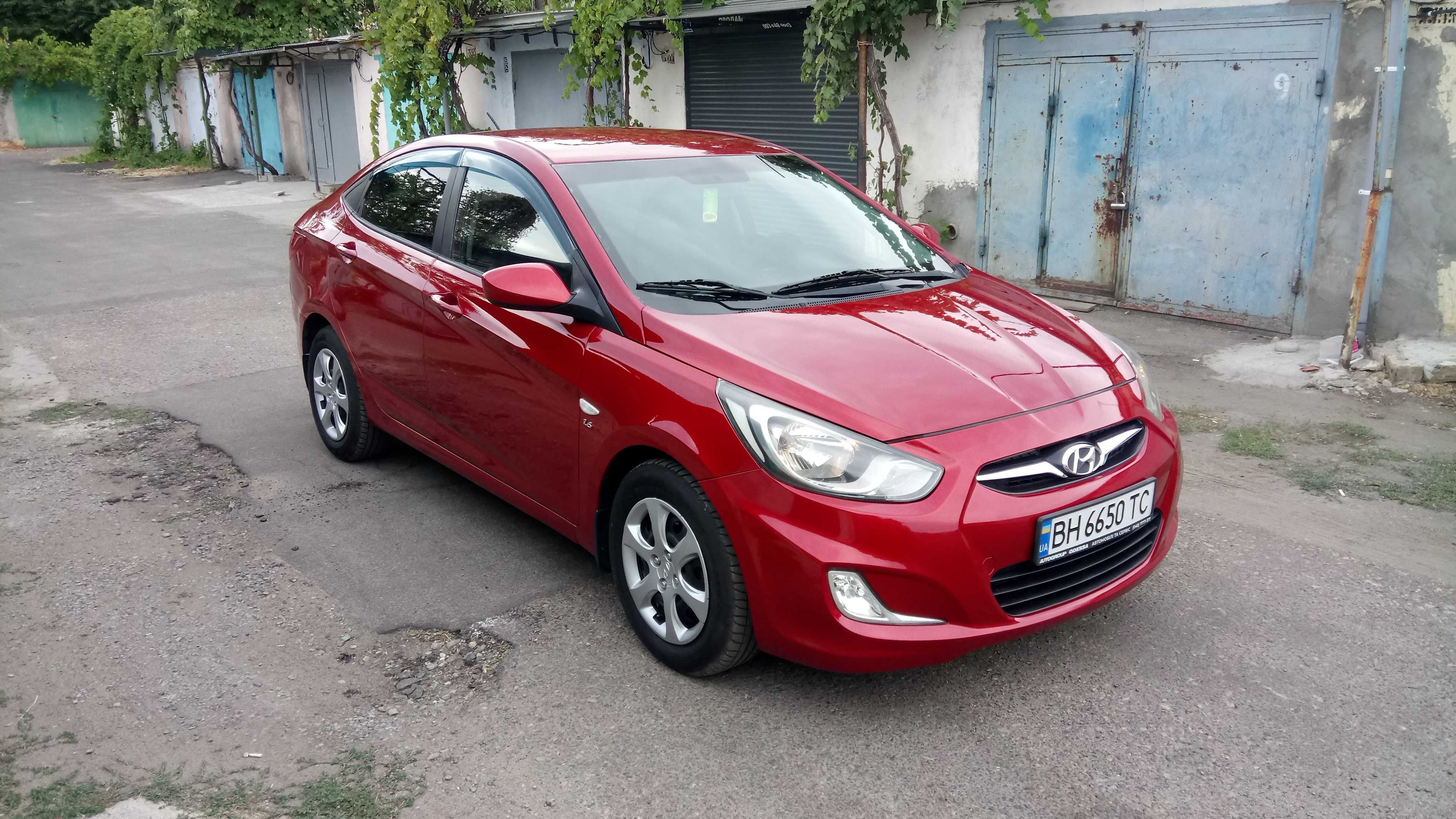 Хюндай акцент автомат 1,6 бензин Hyundai Accent automat 2011 год авто