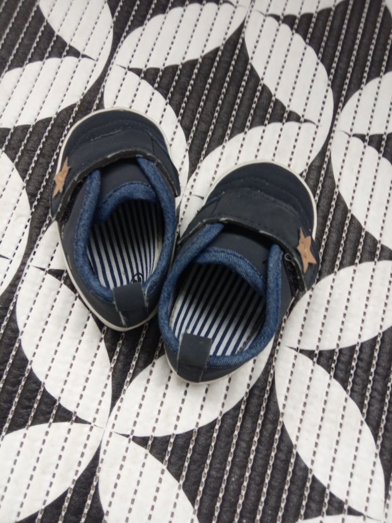Buty buciki niemowlęce niebieskie stan bardzo dobry 20