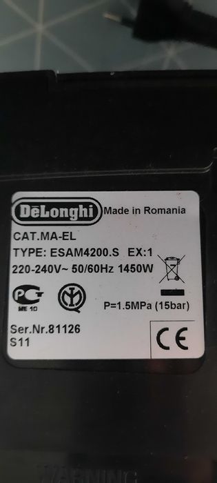 Máquina café delonghi magnífica